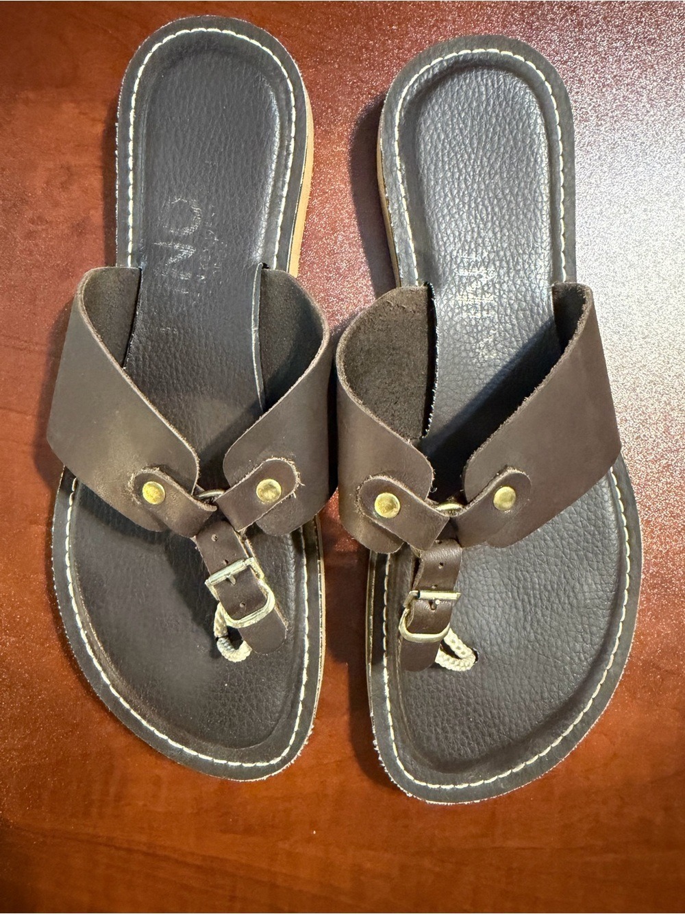 Kino's Australiano Style Brown Leather Toe-Ring Slide Sandals. Size 10